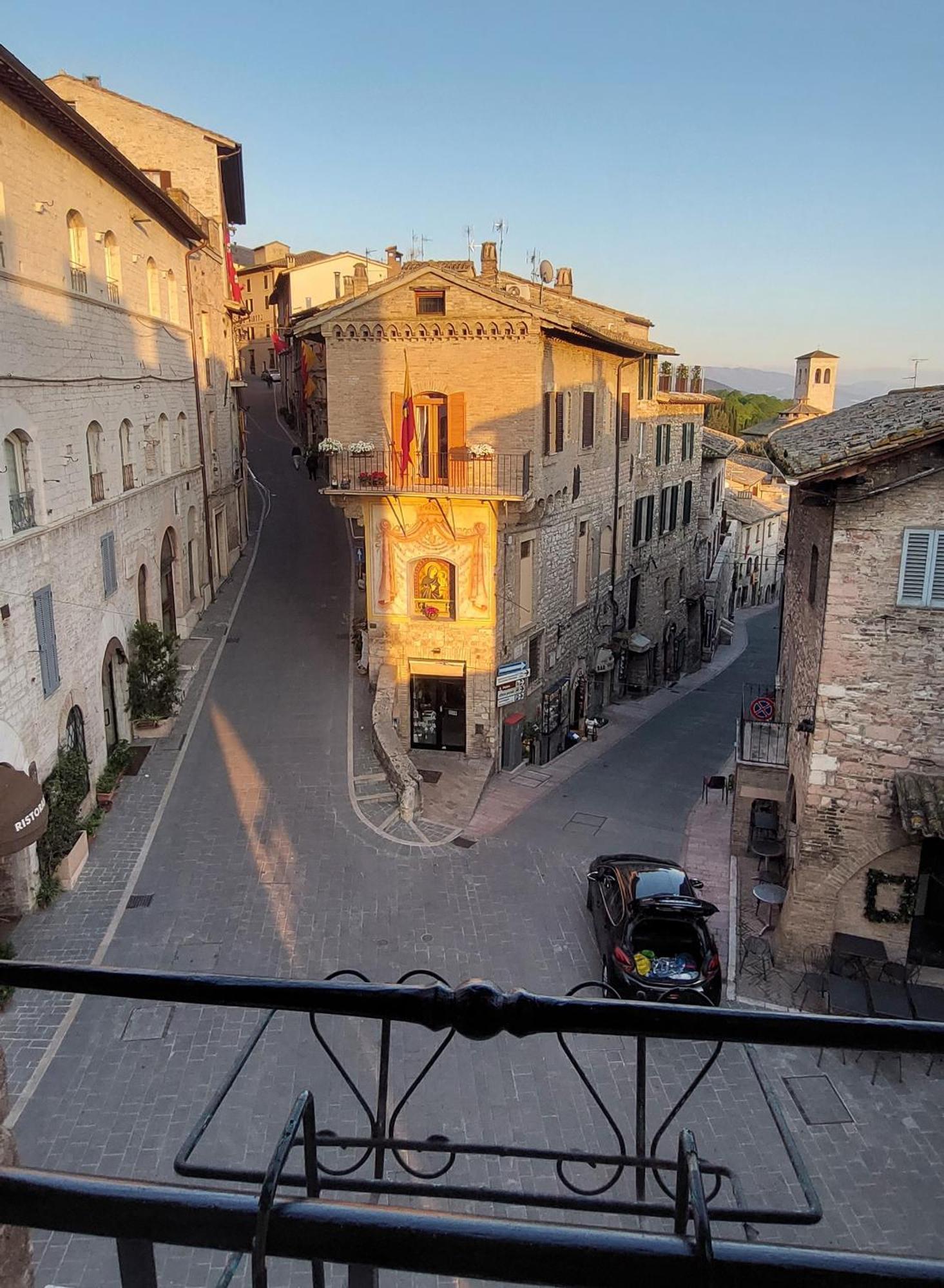 Casa Vacanze Frate Elia Ассизи Экстерьер фото